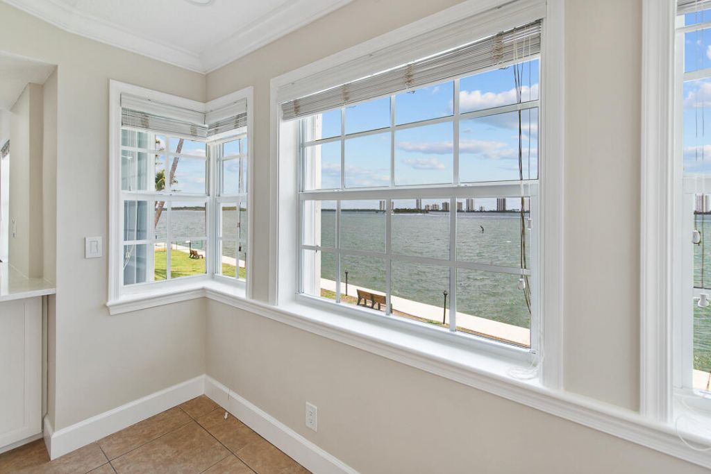 1060 Lake Shore Drive, Unit 201, West Palm Beach, FL 33403 Photo