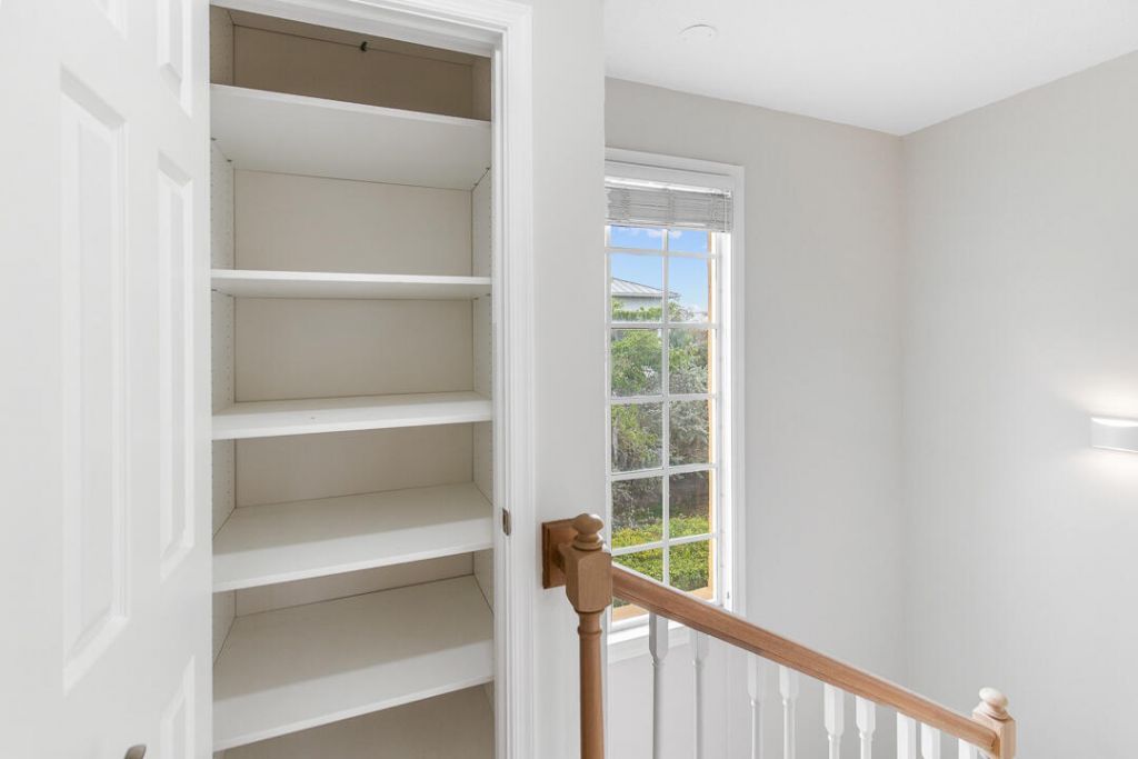 1060 Lake Shore Drive, Unit 201, West Palm Beach, FL 33403 Photo