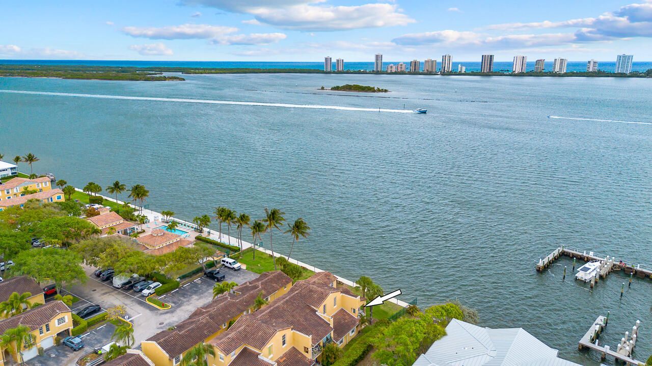 1060 Lake Shore Drive, Unit 201, West Palm Beach, FL 33403 Photo