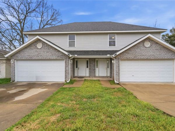 2252 & 2254 E Cinnamon Way , Fayetteville, AR 72703