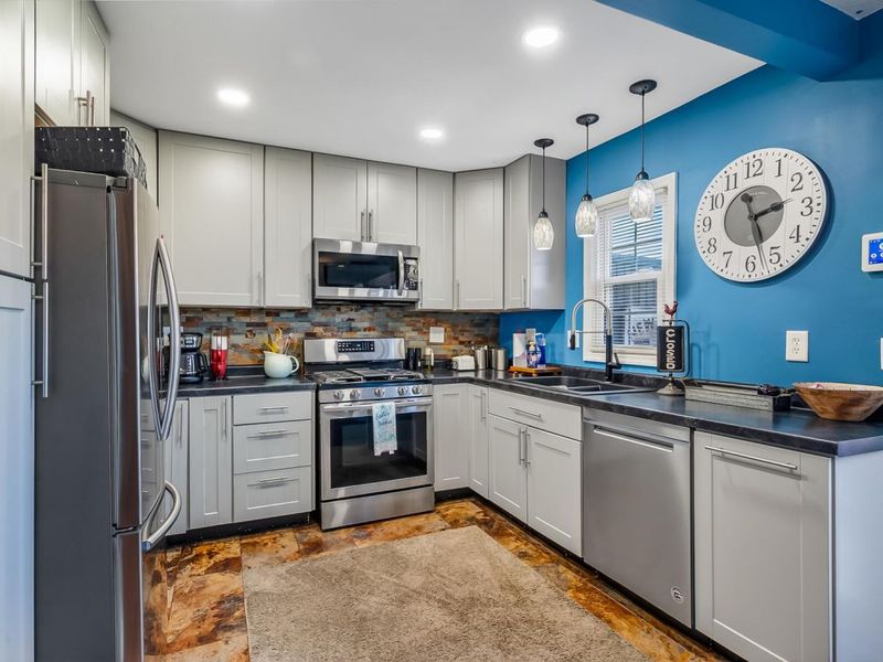 556 Pamlico Street, Columbus, OH 43228 Photo 27