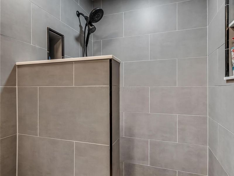 556 Pamlico Street, Columbus, OH 43228 Photo 44