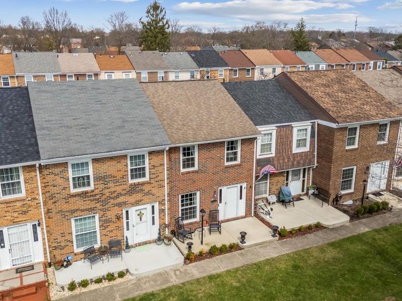 556 Pamlico Street, Columbus, OH 43228 Photo 5