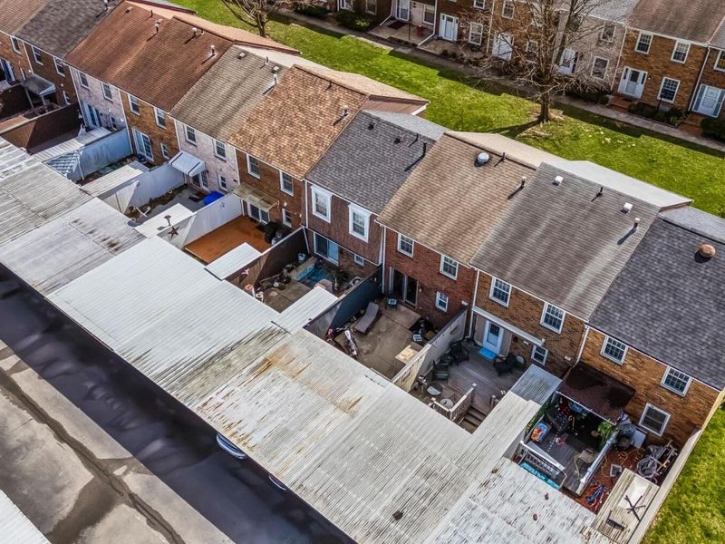 556 Pamlico Street, Columbus, OH 43228 Photo 9