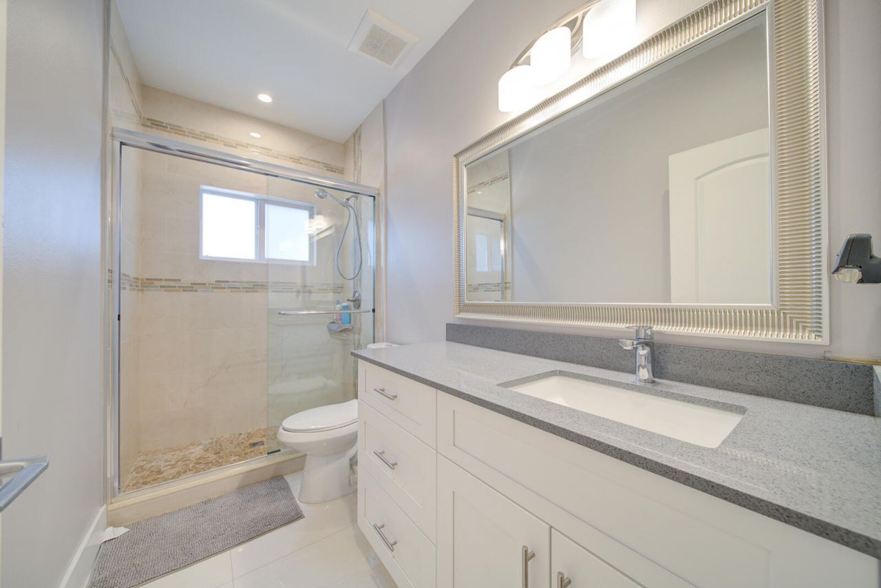 38 Coral Way, Key Largo, FL 33037 Photo