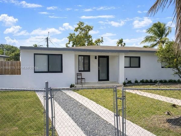 9831 Martinique Dr , Cutler Bay, FL 33189