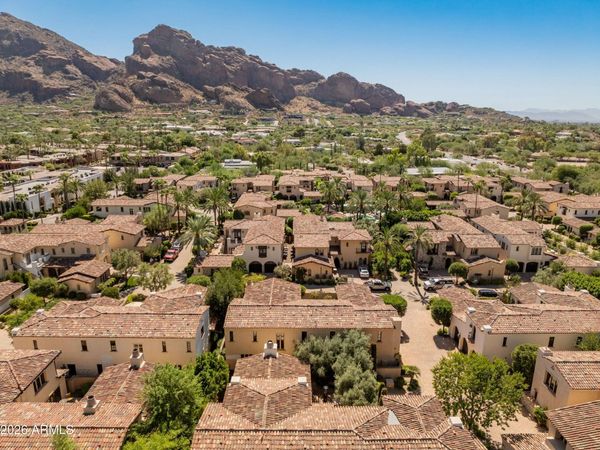 4949 E LINCOLN Drive, Unit 7, Paradise Valley, AZ 85253