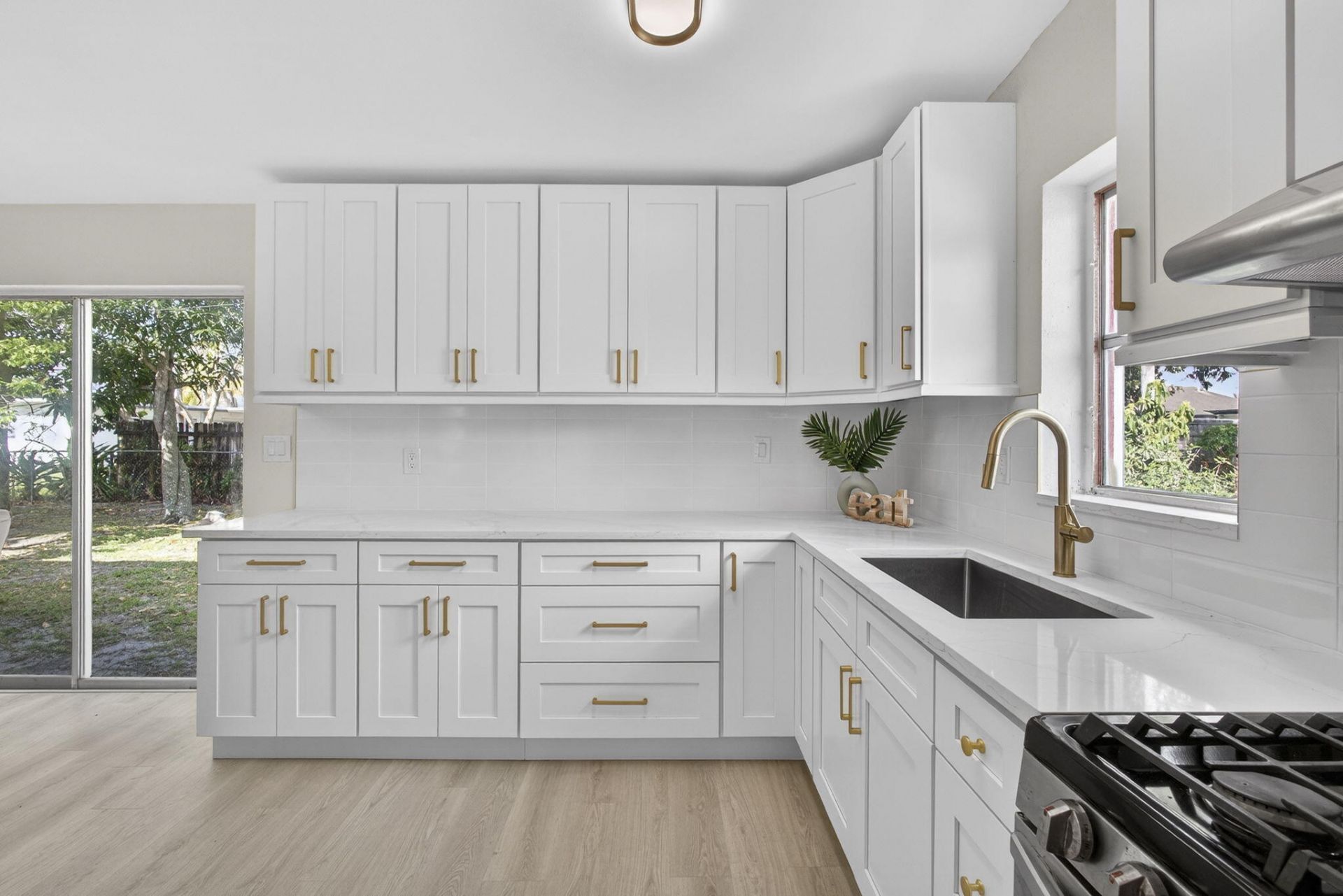 1933 Violet Avenue, West Palm Beach, FL 33415 Photo