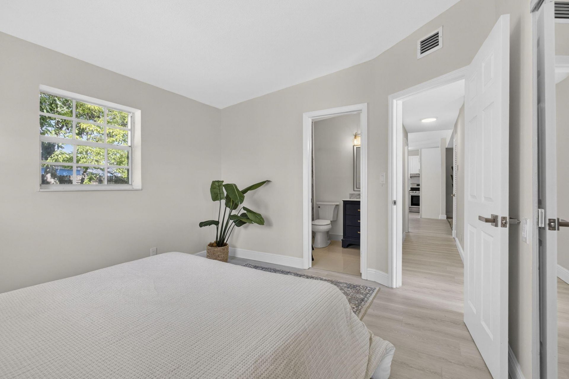 1933 Violet Avenue, West Palm Beach, FL 33415 Photo