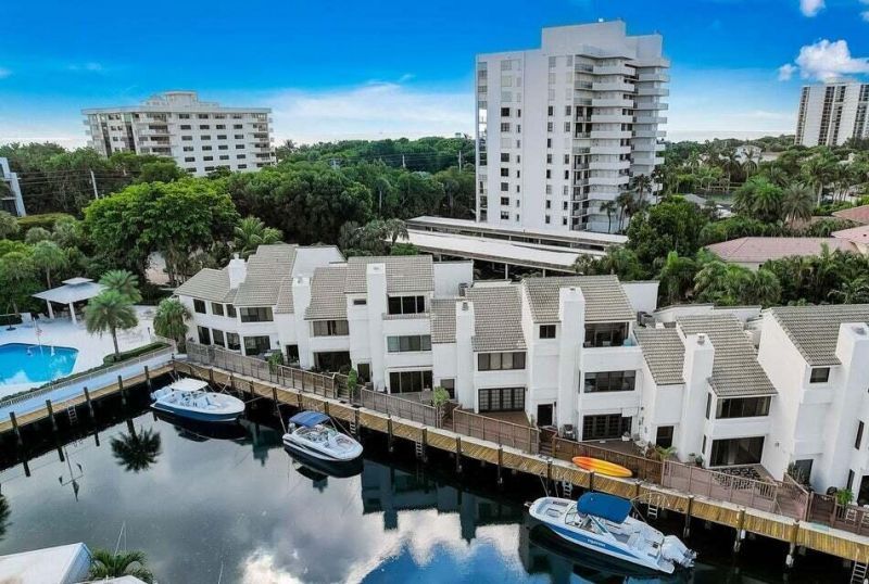 1127 Boca Cove Lane, Highland Beach, FL 33487 Photo