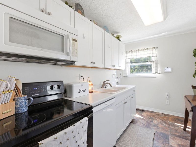 2409 Mayfair Drive, Springfield, OH 45505 Photo 8