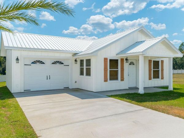 523 Landing Ave, Florala, AL 36442