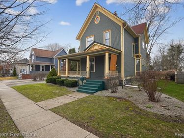 415 W Sibley Street, Howell, MI 48843