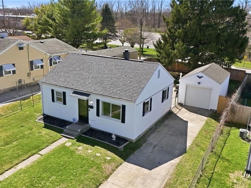 2409 Mayfair Drive, Springfield, OH 45505 Photo 2