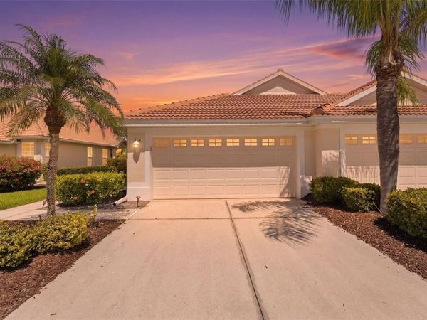 4924 WHISPERING OAKS DRIVE , NORTH PORT, FL 34287