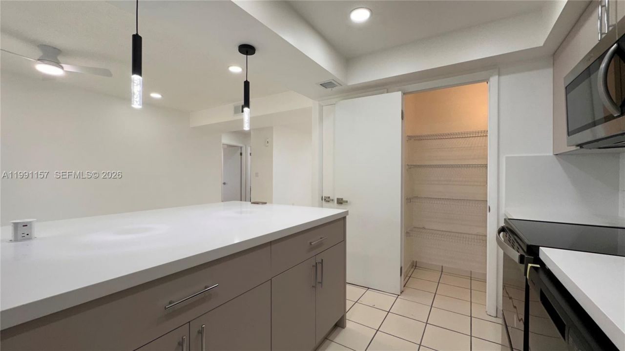 8401 SW 107th Ave, Unit 331E, Miami, FL 33173 Photo