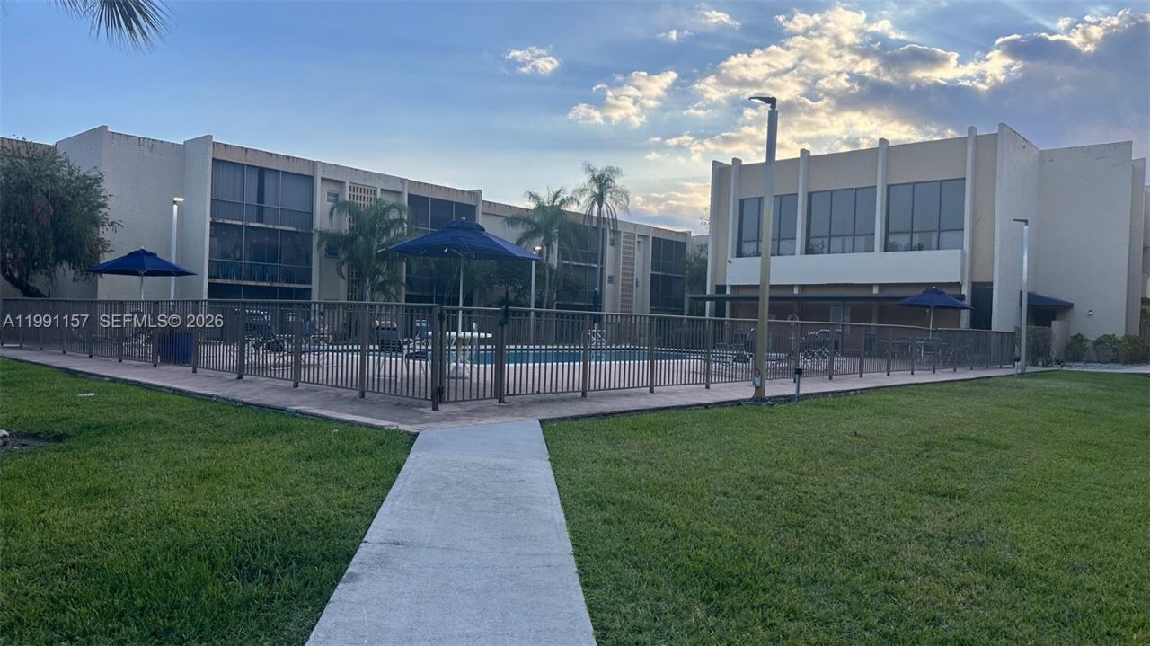 8401 SW 107th Ave , Unit 331E, Miami, FL 33173 Photo