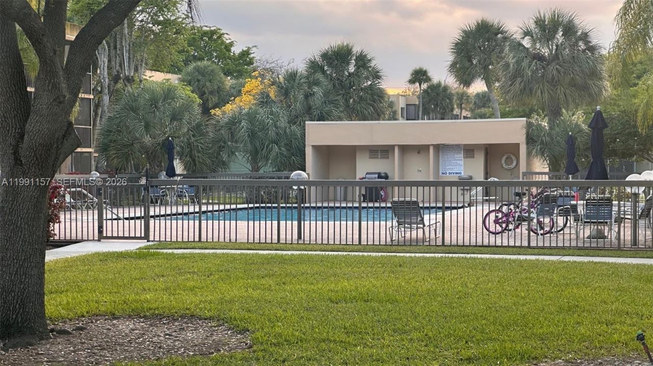 8401 SW 107th Ave , Unit 331E, Miami, FL 33173 Photo