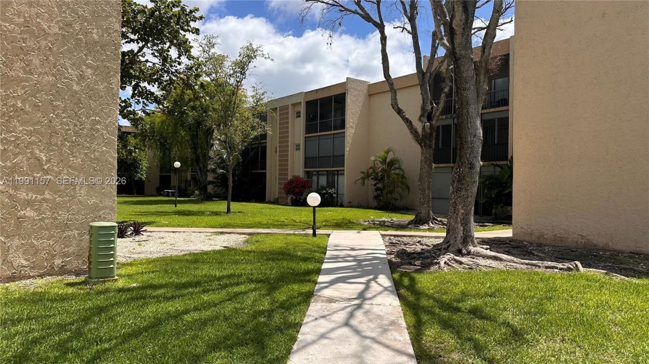 8401 SW 107th Ave, Unit 331E, Miami, FL 33173 Photo