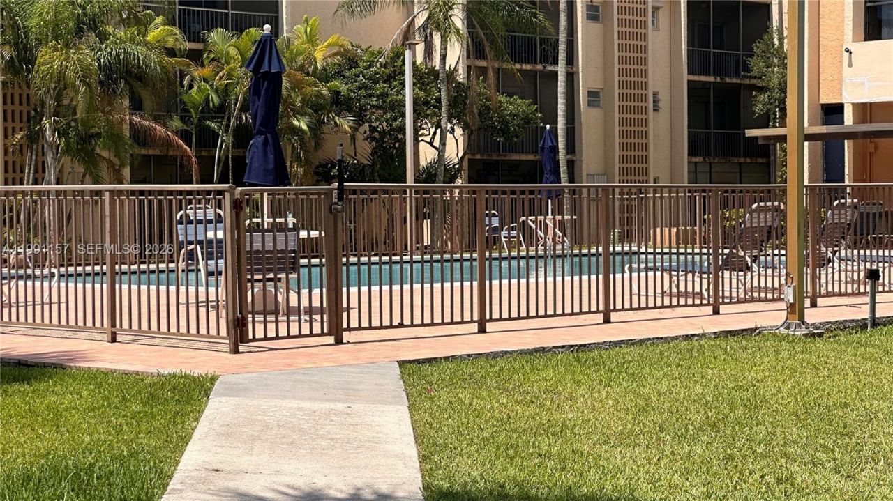 8401 SW 107th Ave, Unit 331E, Miami, FL 33173 Photo