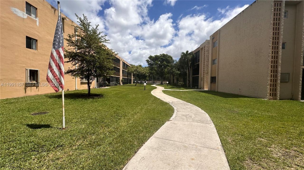 8401 SW 107th Ave, Unit 331E, Miami, FL 33173 Photo