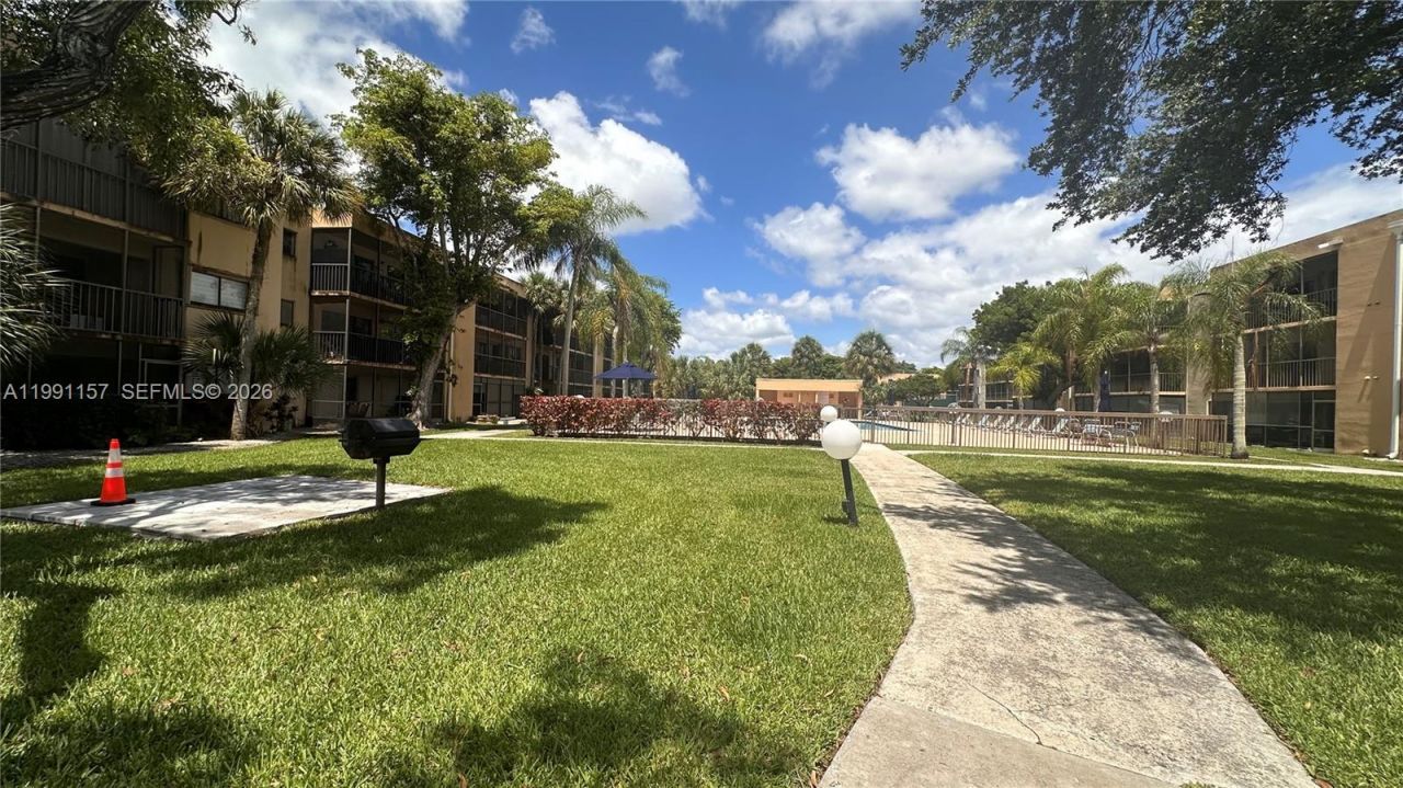 8401 SW 107th Ave, Unit 331E, Miami, FL 33173 Photo