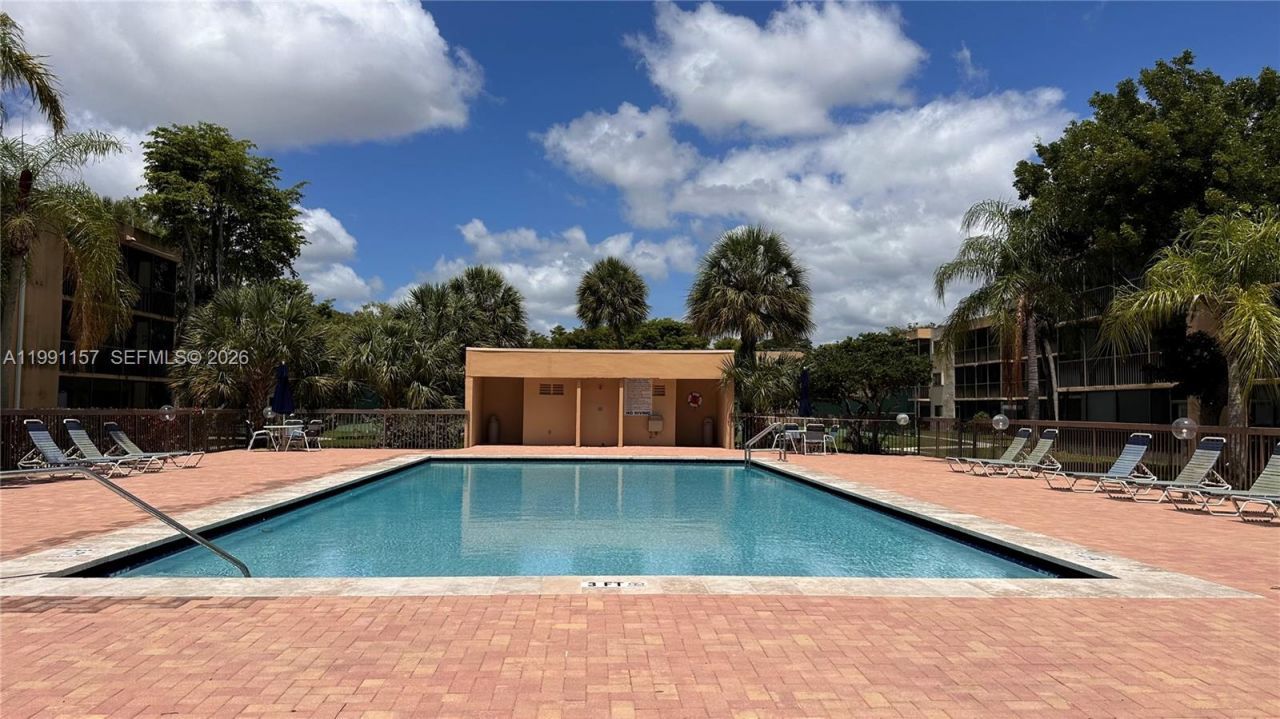 8401 SW 107th Ave, Unit 331E, Miami, FL 33173 Photo