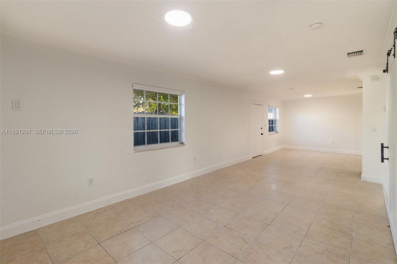 1518 NW 65th St , Miami, FL 33147 Photo