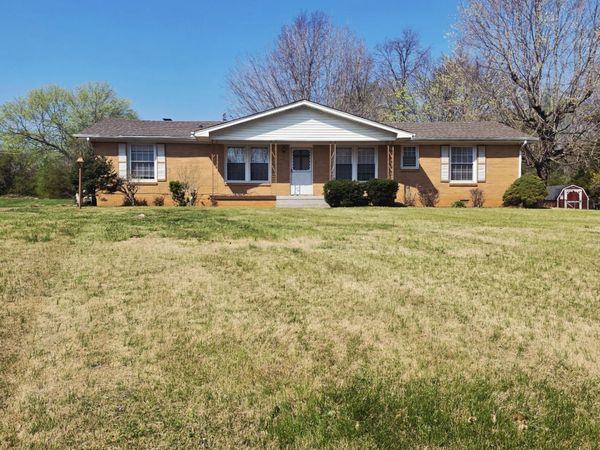 2804 Thrush Dr, Clarksville, TN 37040