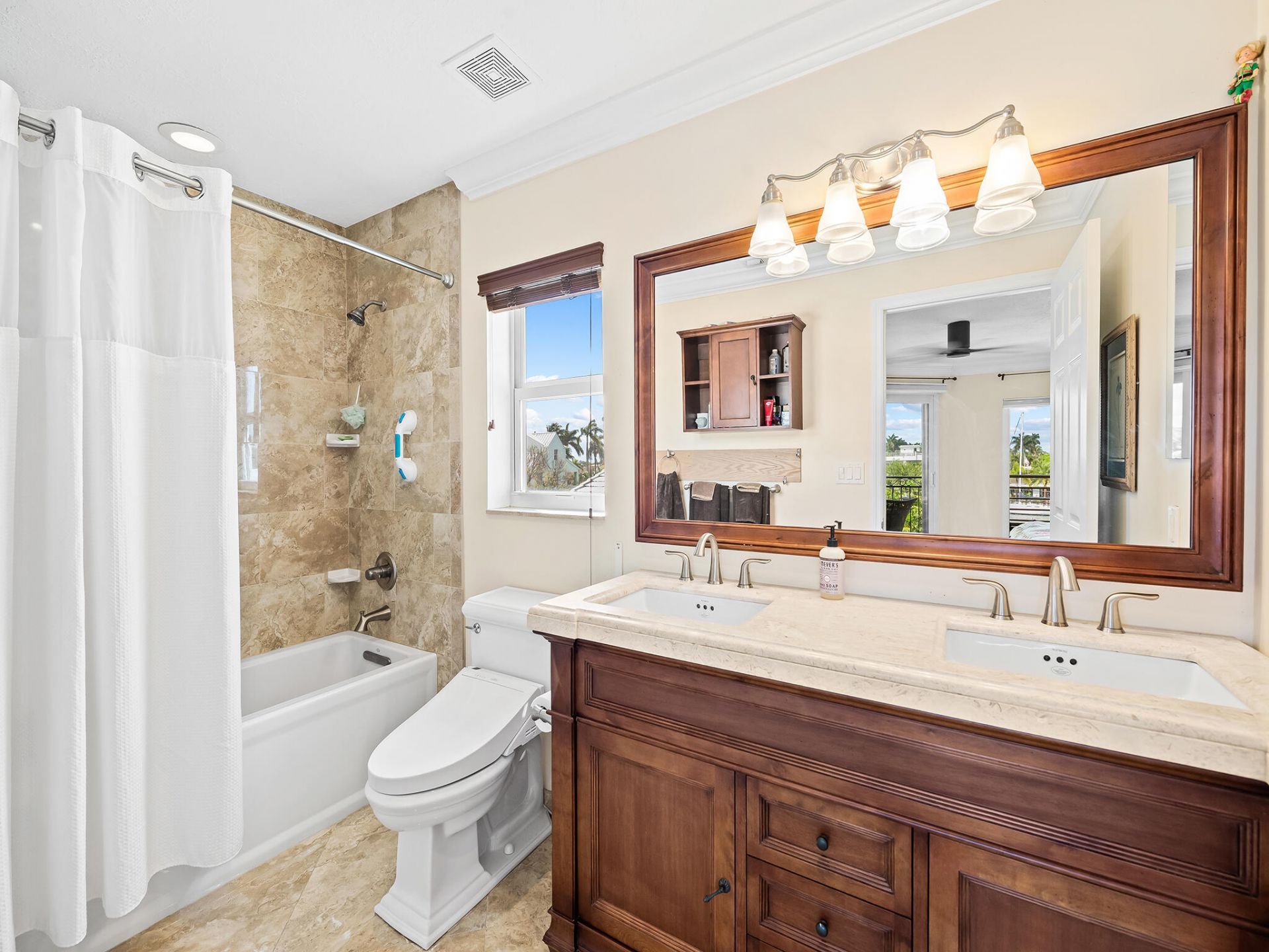 2839 NE 28th Avenue, Lighthouse Point, FL 33064 Photo