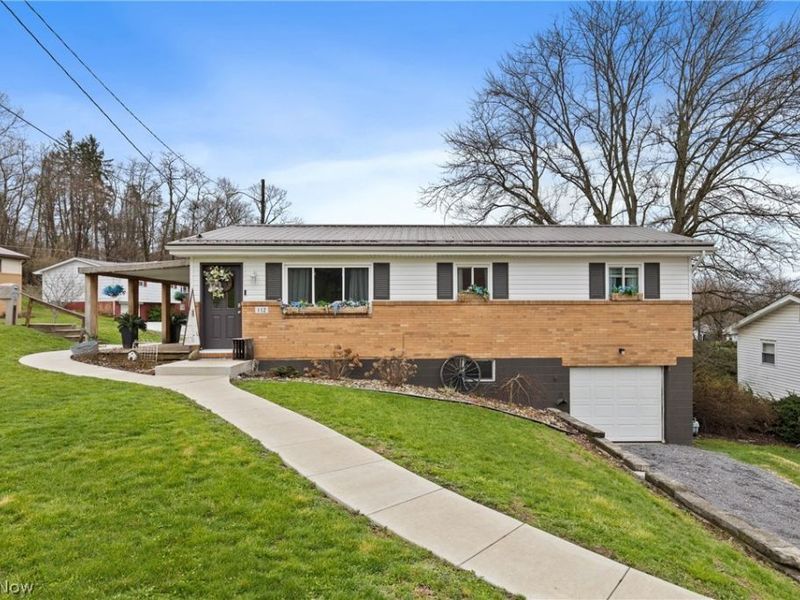 112 Parkview Drive, Wintersville, OH 43953 Photo 2