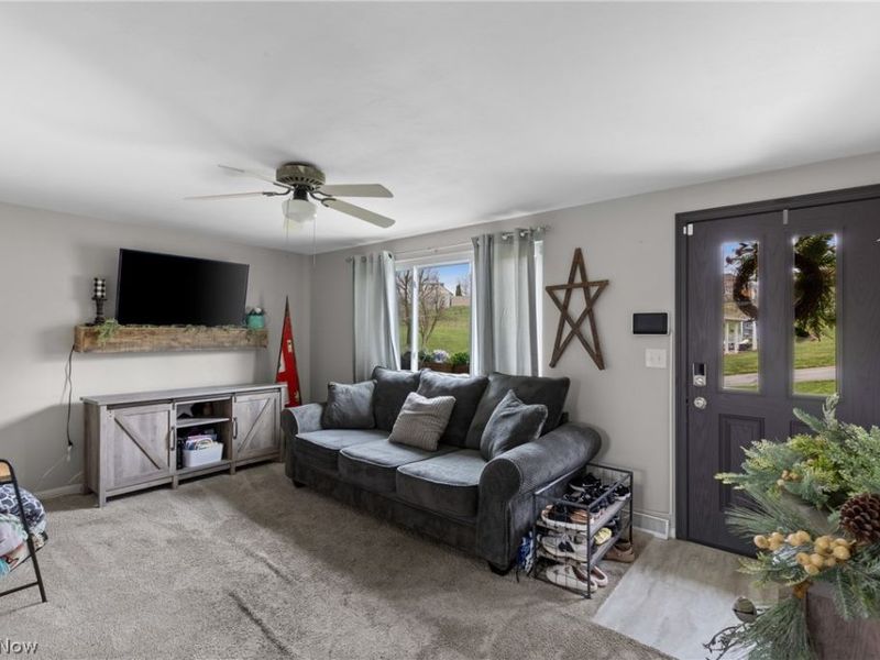 112 Parkview Drive, Wintersville, OH 43953 Photo 4