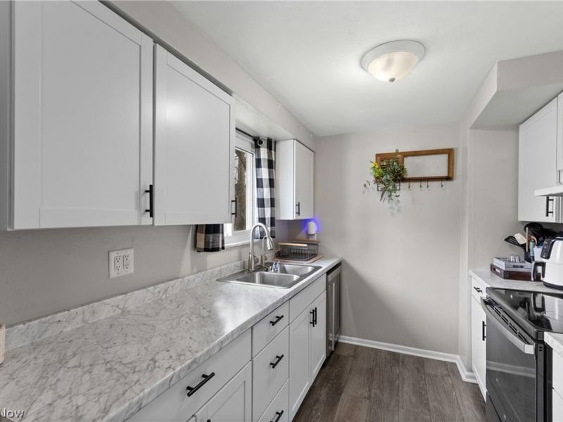 112 Parkview Drive, Wintersville, OH 43953 Photo 8