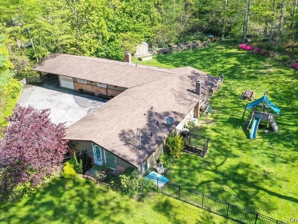 20 Cherry Lane, Syosset, NY 11791