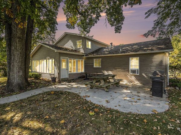 7842 Main Street, Newaygo, MI 49337