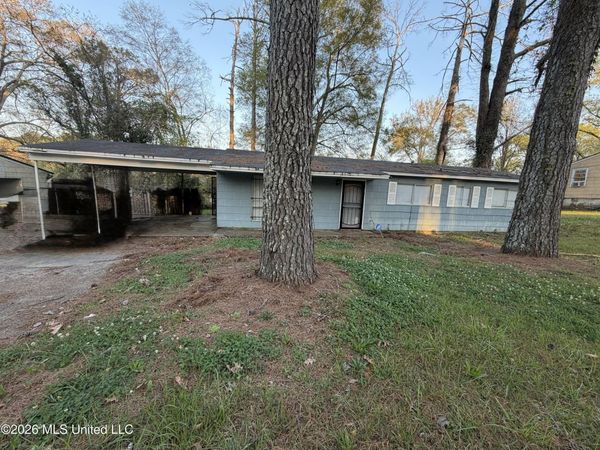 2716 Woodside Drive, Jackson, MS 39204