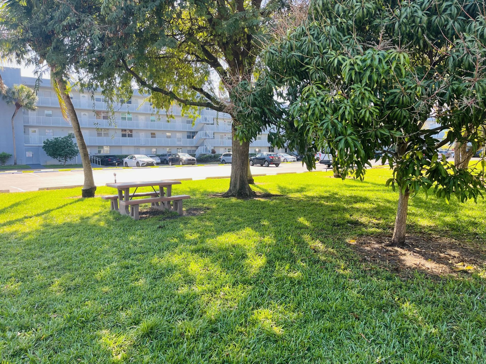 111 Royal Pk Drive, Oakland Park, FL 33309 Photo