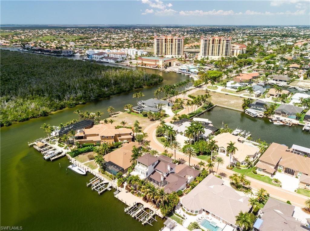 1526 Hermitage Ln, Cape Coral, FL 33914 Photo