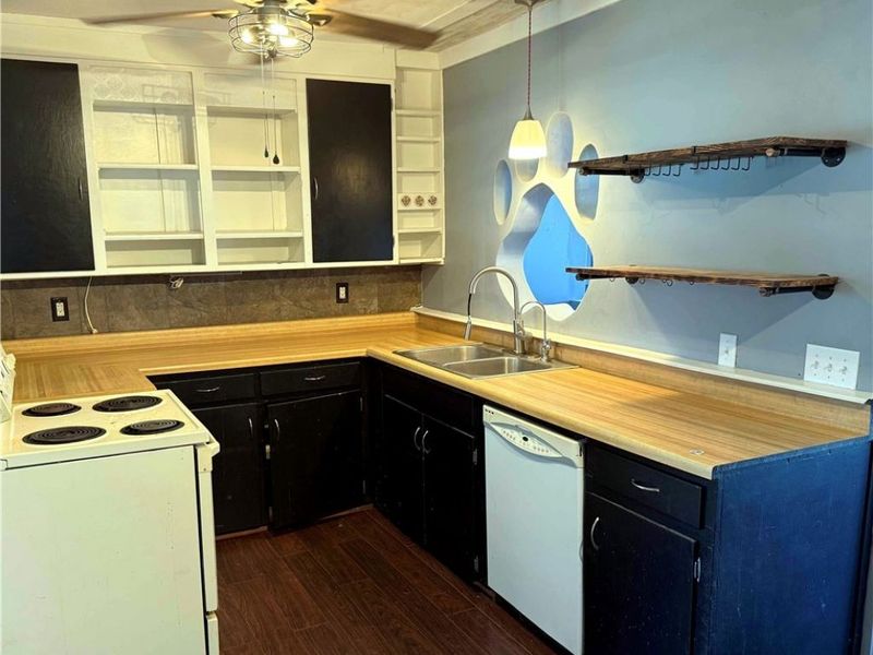 425 Second Street, Brewster, OH 44613 Photo 5