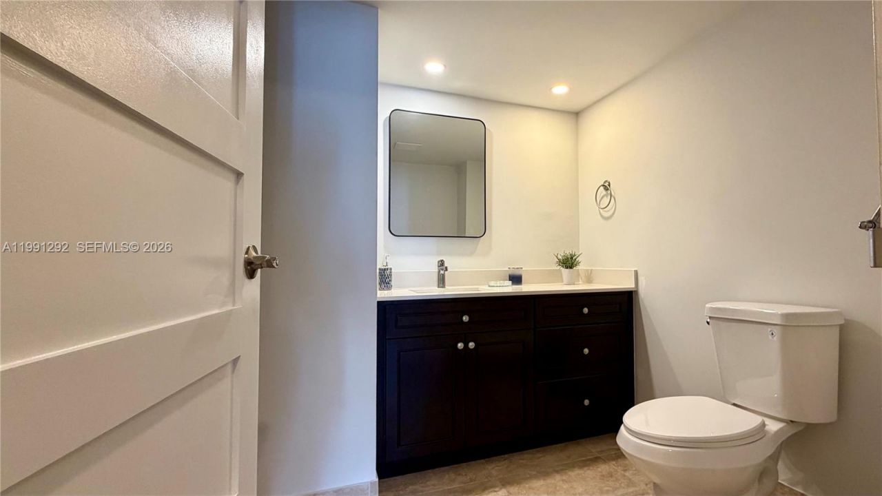 555 NE 15th St, Unit 29F, Miami, FL 33132 Photo