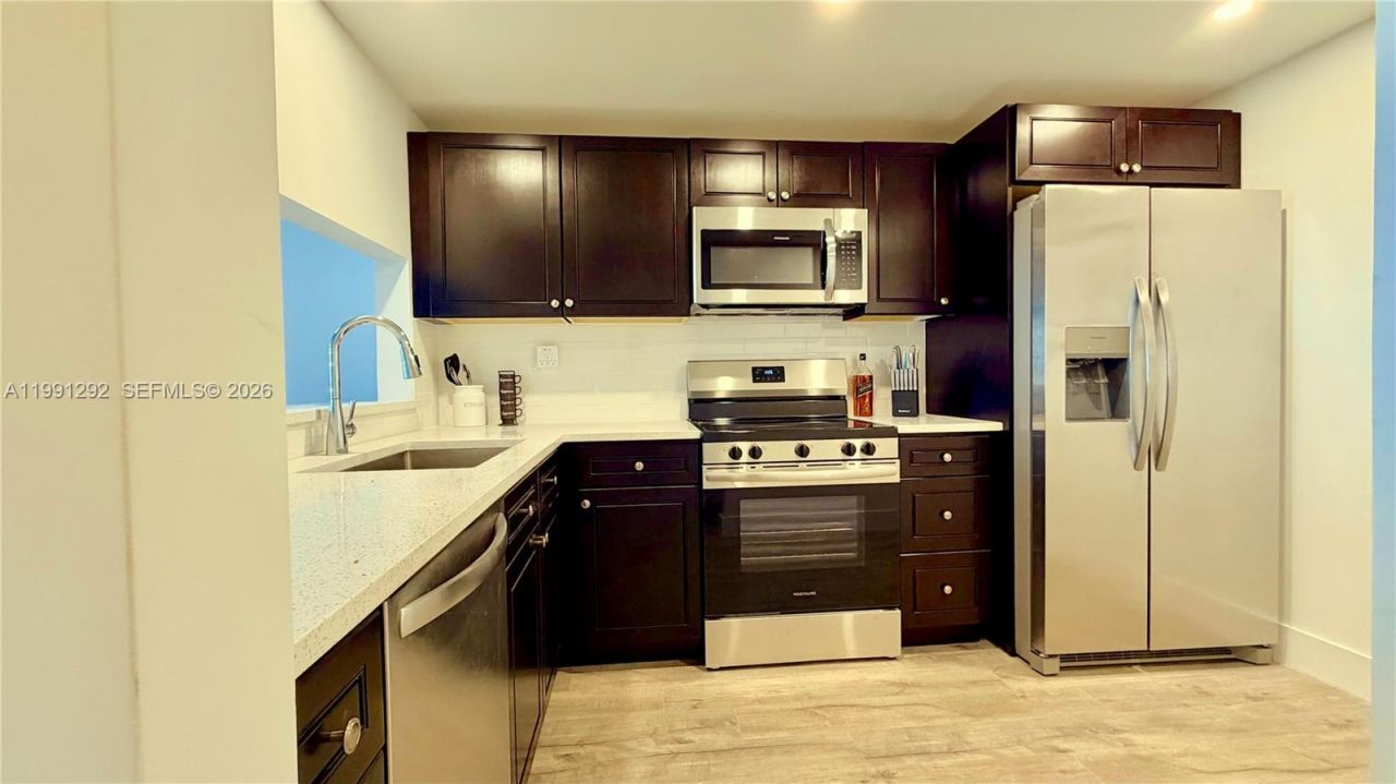 555 NE 15th St , Unit 29F, Miami, FL 33132 Photo