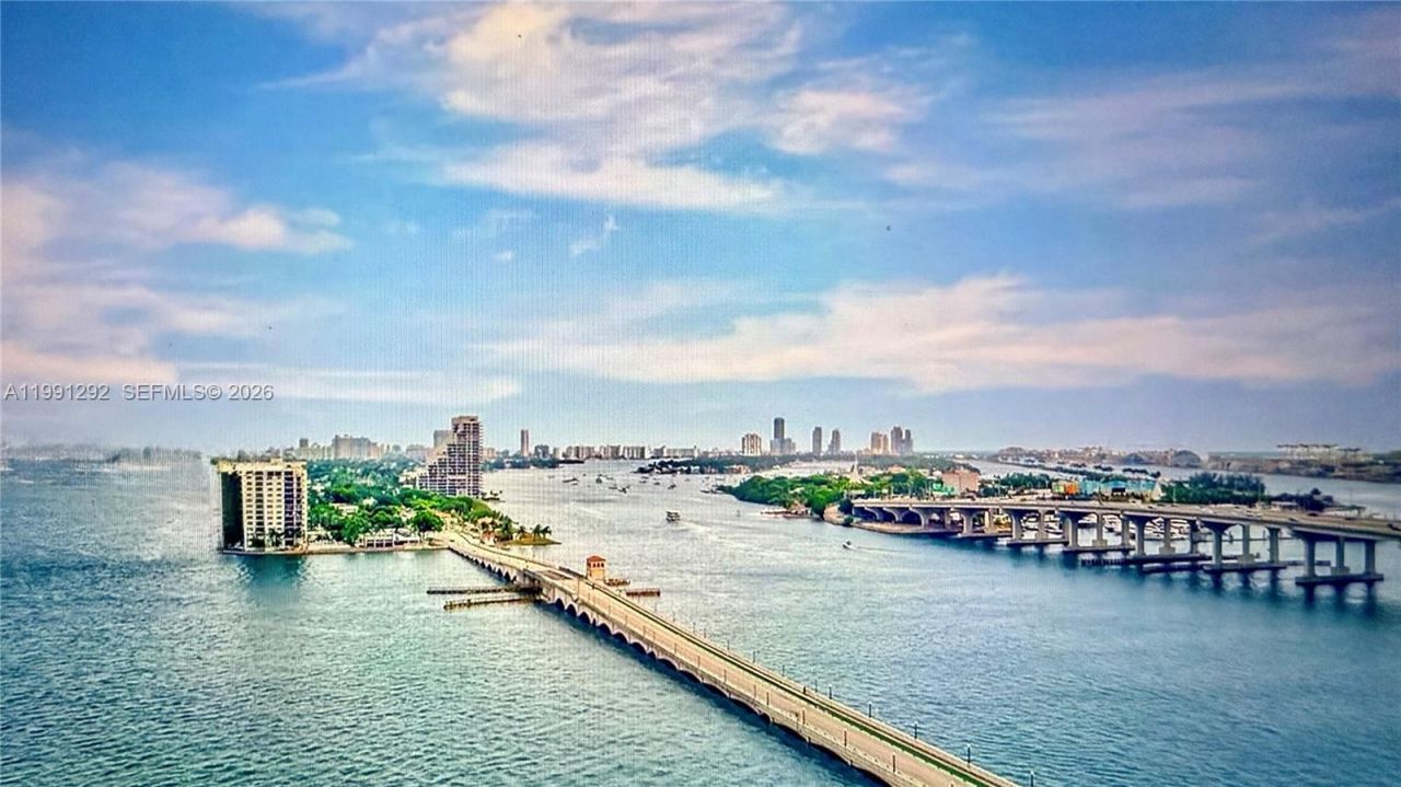 555 NE 15th St , Unit 29F, Miami, FL 33132 Photo