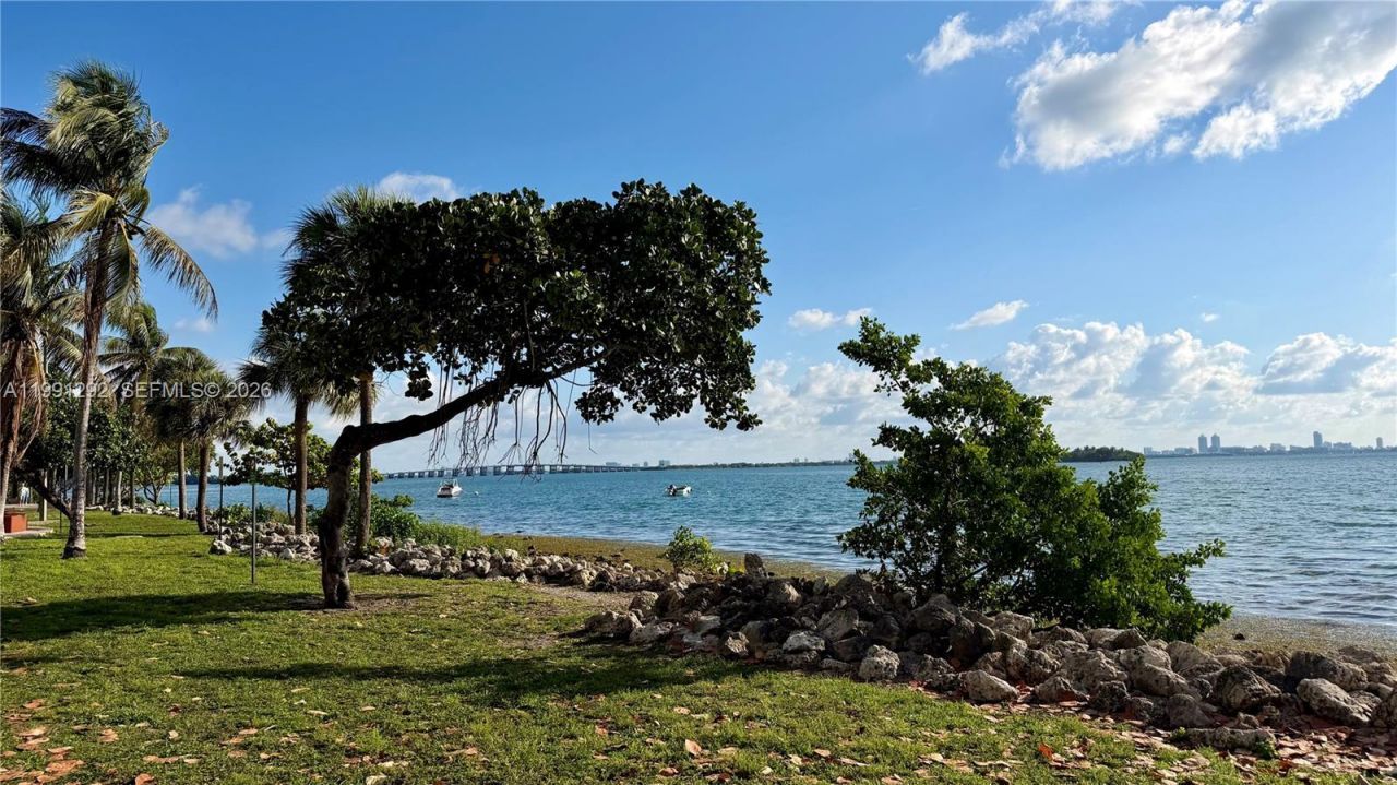 555 NE 15th St, Unit 29F, Miami, FL 33132 Photo