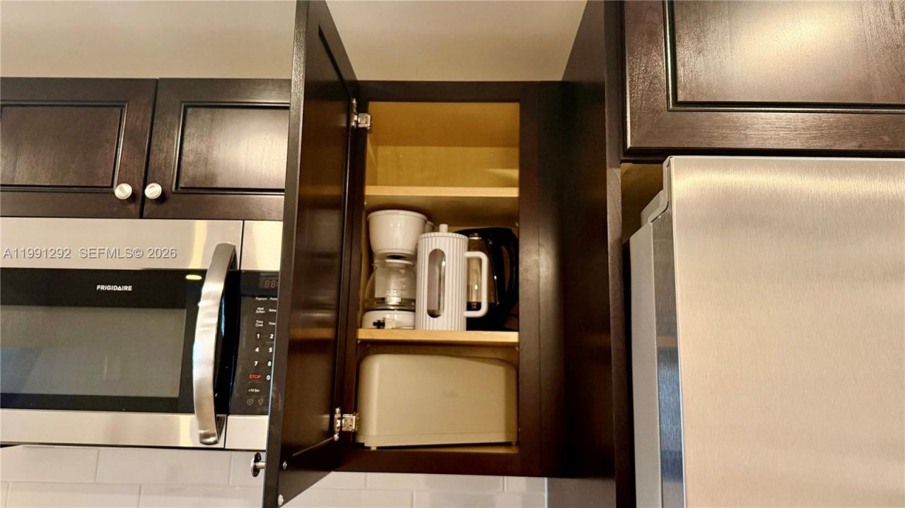 555 NE 15th St, Unit 29F, Miami, FL 33132 Photo