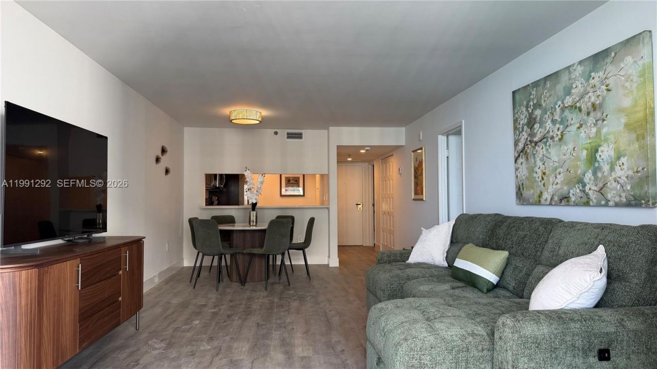 555 NE 15th St , Unit 29F, Miami, FL 33132 Photo