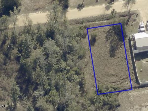 11813 Laurel Street, Fountain, FL 32438