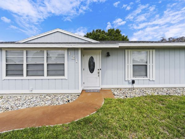 121 NW Doreen Street, Port St. Lucie, FL 34983