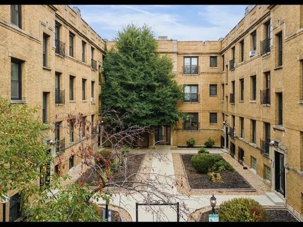 726 W Roscoe Street , Unit SG, Chicago, IL 60657