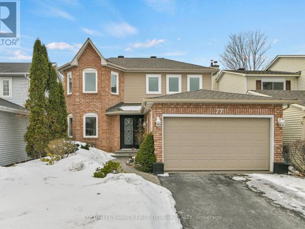 77 Topley Crescent West, Ottawa, ON K1G4M8