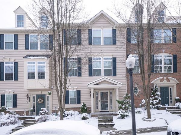 137 Lewisham Rd, Cranberry Twp, PA 16066